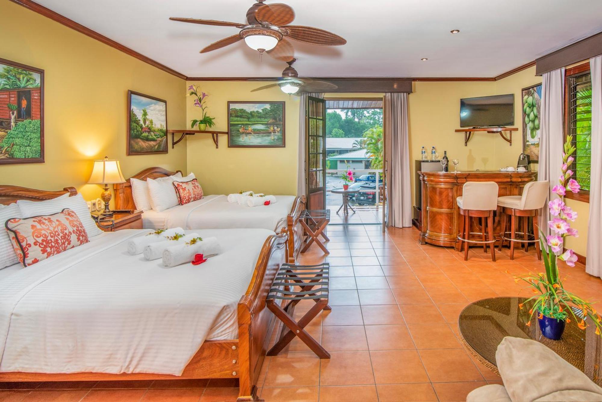 Hotel Casa Roland Golfito Resort Bilik gambar